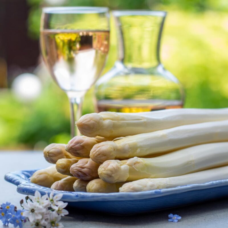 Le Muscat face aux autres vins blancs pour l&rsquo;asperge : pourquoi reste-t-il le roi ? Wittelsheim